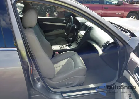 2008 Infiniti G35X z USA, uszkodzony, nr VIN JNKBV61F18M252343